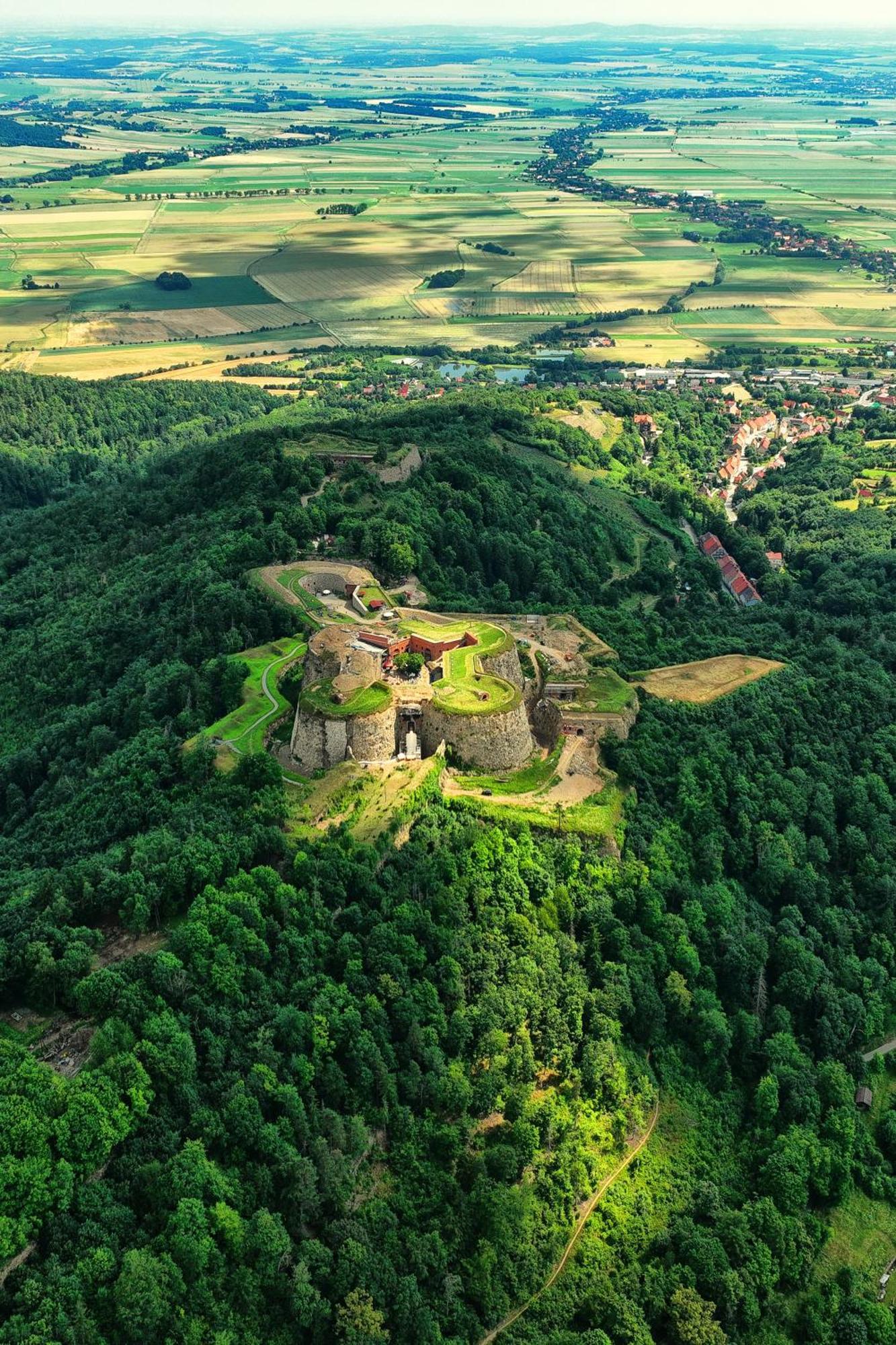 Отель Twierdza Srebrna Gora Donzon Экстерьер фото